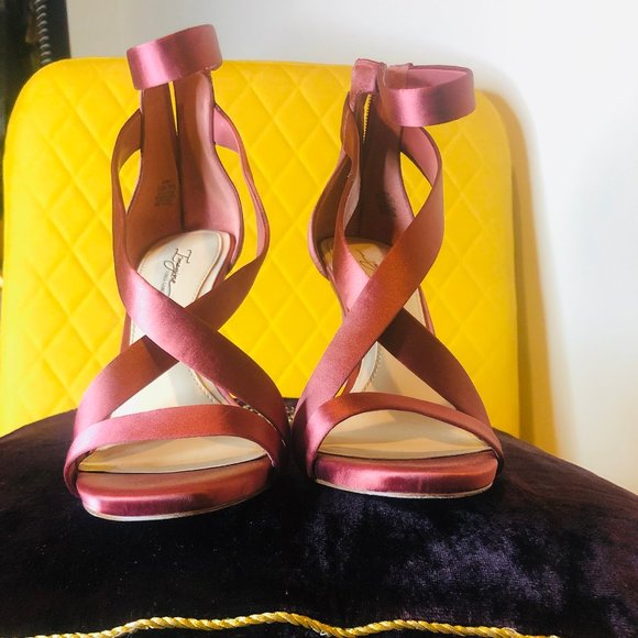 Vince Camuto Devin Sandal size 8.5 Mint NWOT - Picture 7 of 14